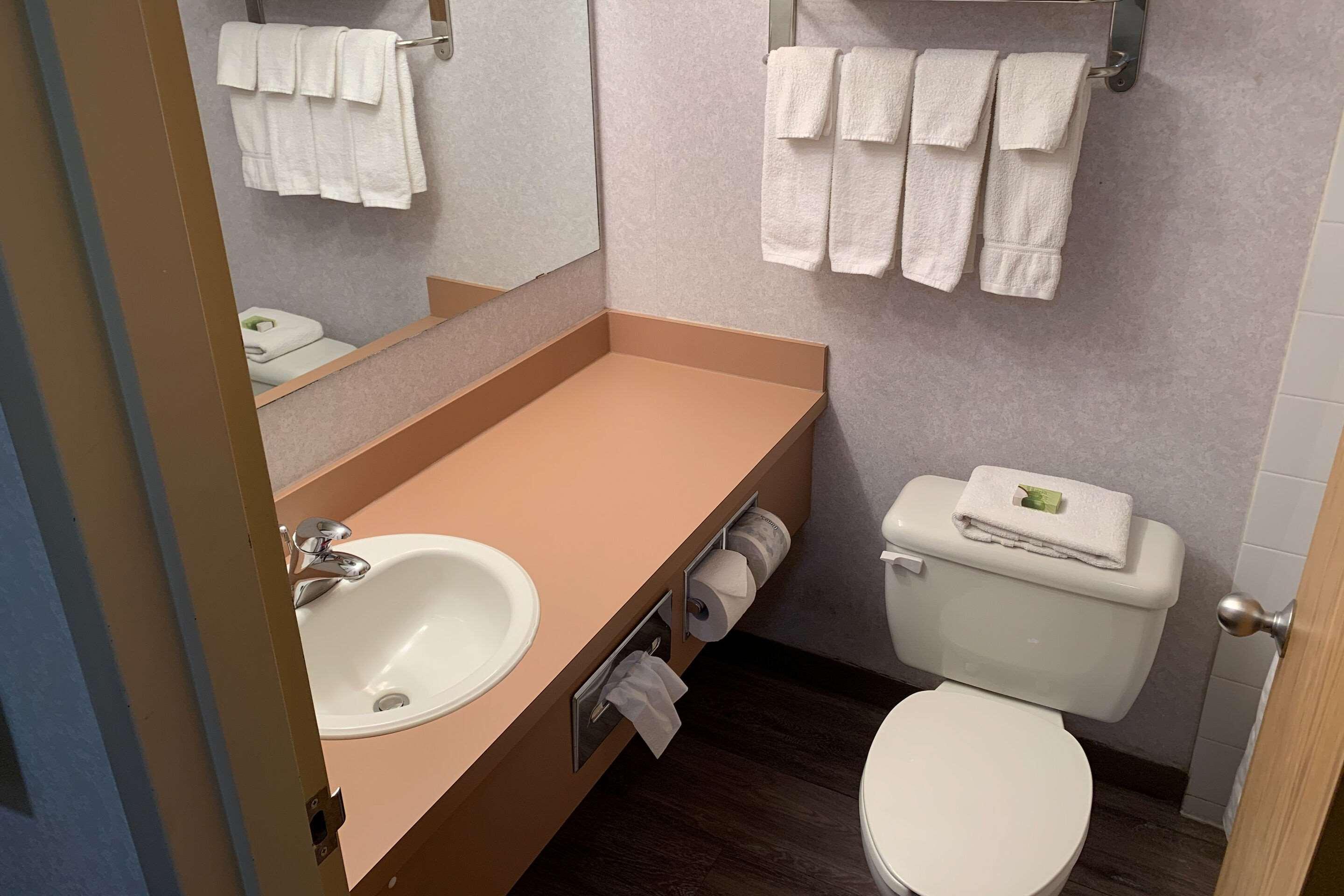 Rodeway Inn Swansea Kültér fotó